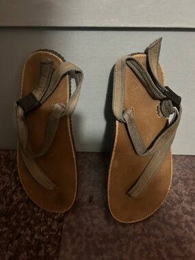 Earth connected circadian sandals